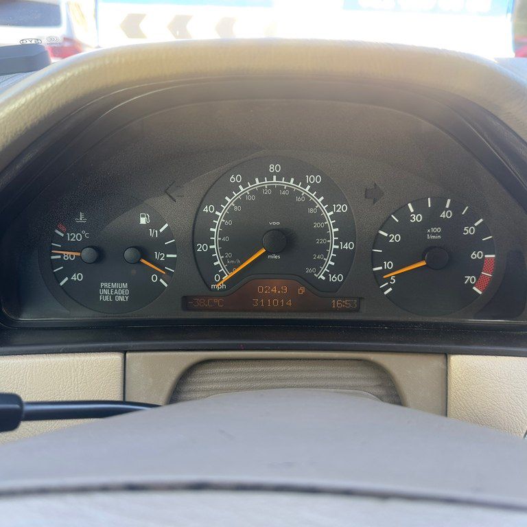 Mercedes E 320, 3.2 L, 1998 il, 311 000 km — Avtomobillər, Bakı (11)