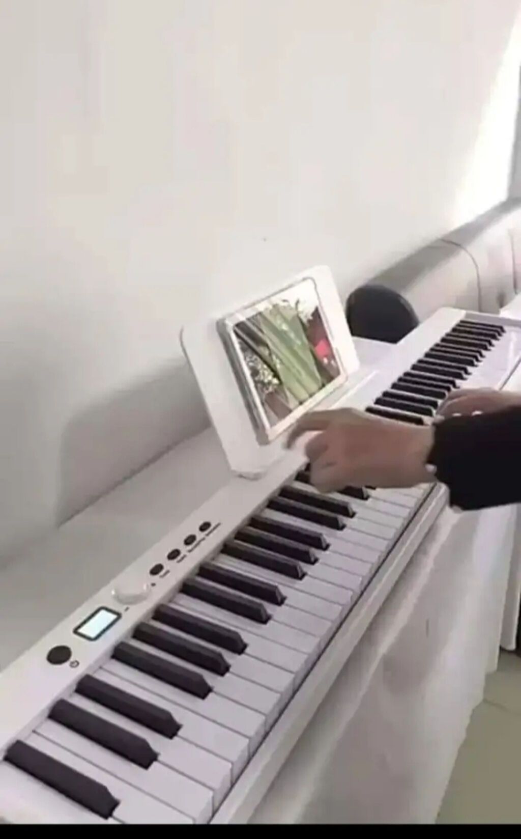 Hədiyyə üçün ideal seçimdir. Təzə.Qutuda. Piano kursuna başlayanlar — Xidmətlər, Bakı (6)