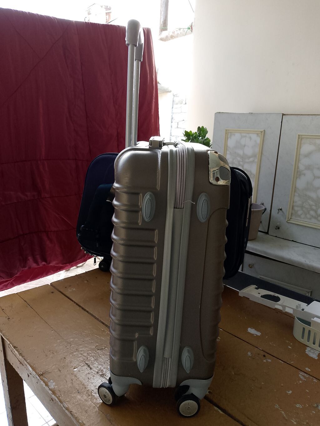 Sərt korpuslu əl baqajı çamadan - Rəng: metalik tünd bej/bronza — Çamadanlar, Lənkəran (5)