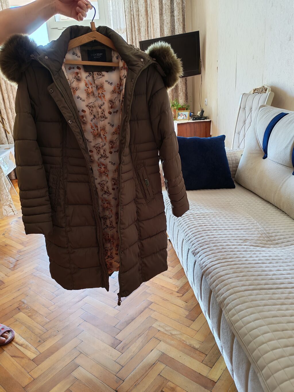 Qadın qış paltosu – uzun, yüngül şişmə model - Rəng: zeytun/xaşi — Şəxsi əşyalar, Xırdalan (2)