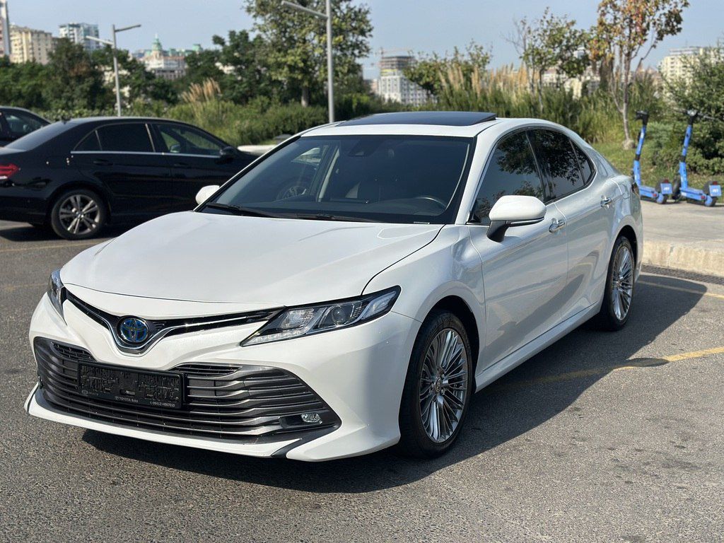 Toyota Camry, 2.5 L, 1.6 kWh, 2023 il, 49 000 km — Avtomobillər, Bakı (2)