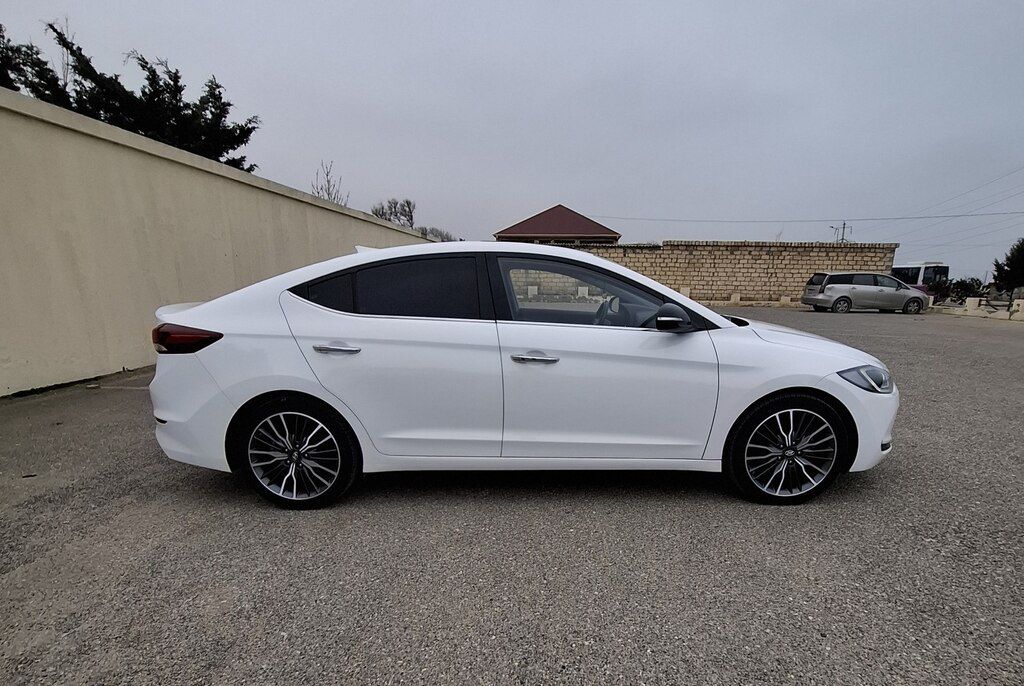 Hyundai Avante, 1.6 L, 2015 il, 205 332 km — Avtomobillər, Bakı (6)