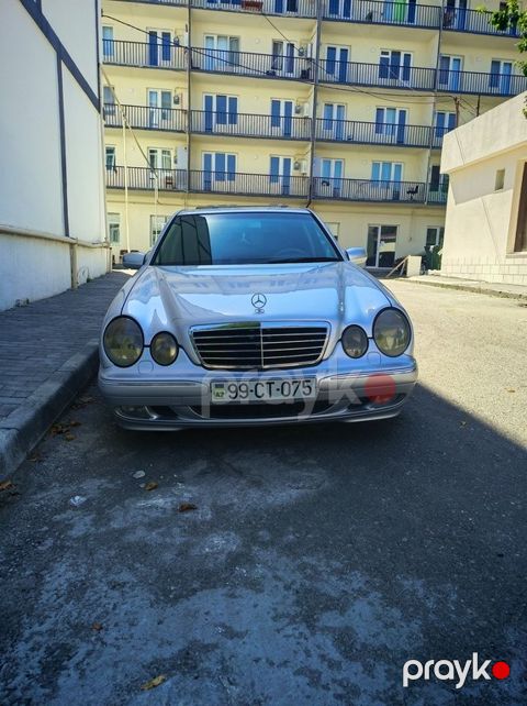Mercedes E 320, 3.2 L, 2001 il, 470 000 km