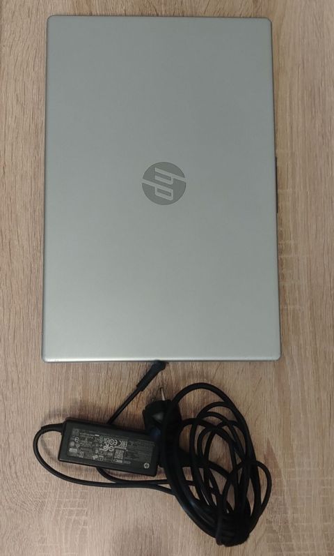 Rayzen 3 7320U/ ram 8 gb ddr4/ssd 256 gb 92%/ batareya sağlam/ adapter — Gəncə
