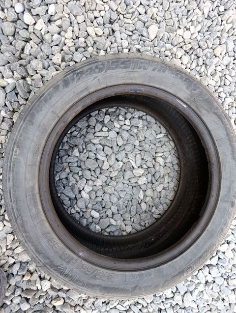 Avtomobil şini - Ölçü: 225/55 R18 98V - Tip: Radial, tubeless — Xaçmaz