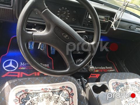 VAZ 2107 sedan – qara rəng, 4 qapı, arxa ötürücülü. Xüsusiyyətlər və — Qax