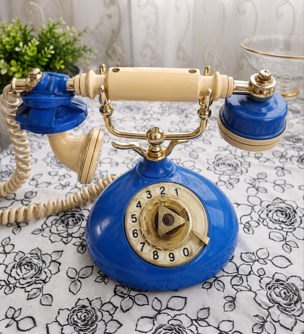Retro masaüstü telefon – mavi və krem rəngli, qızılı detal və — Elektronika, Gəncə