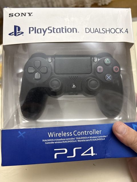 Sony PlayStation DualShock 4 simsiz oyun pultu (PS4) - Rəng: Qara — Digah