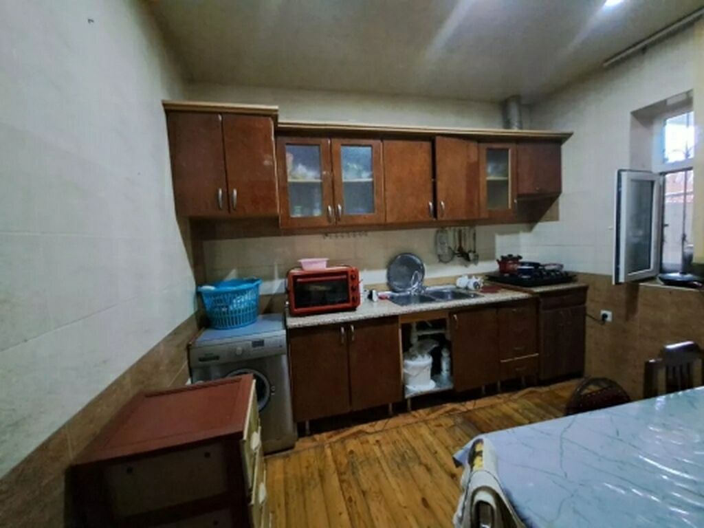 Kirayə verilir.4 xanım halhazırda yaşayır evdə.ə 3 otaqlı evi işləyən — Daşınmaz əmlak, Bakı (3)
