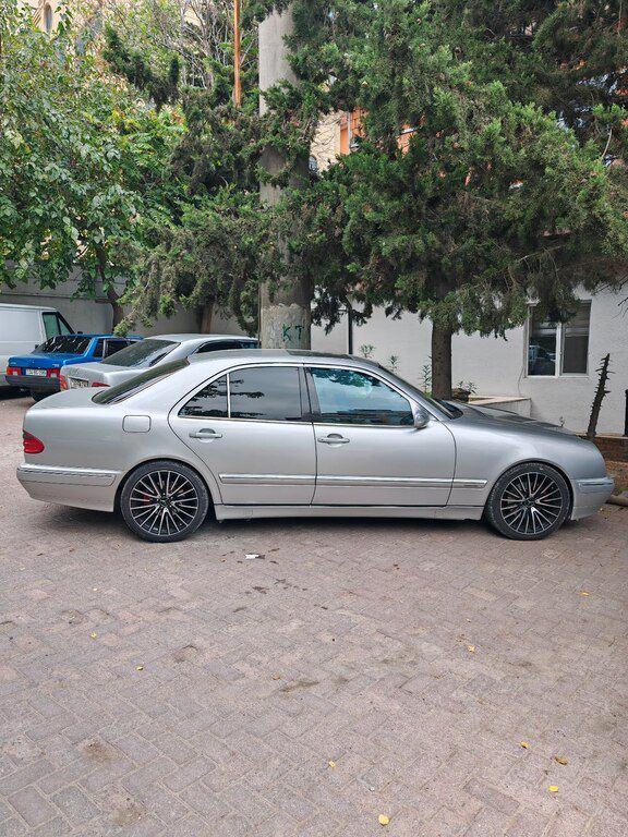 Mercedes E 320, 3.2 L, 2001 il, 349 850 km — Avtomobillər, Bakı (4)