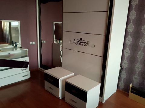 *230azn* Dolab və 2 ədəd tumba satılır.Unvan Təhsil nazirliyinin — Bakı