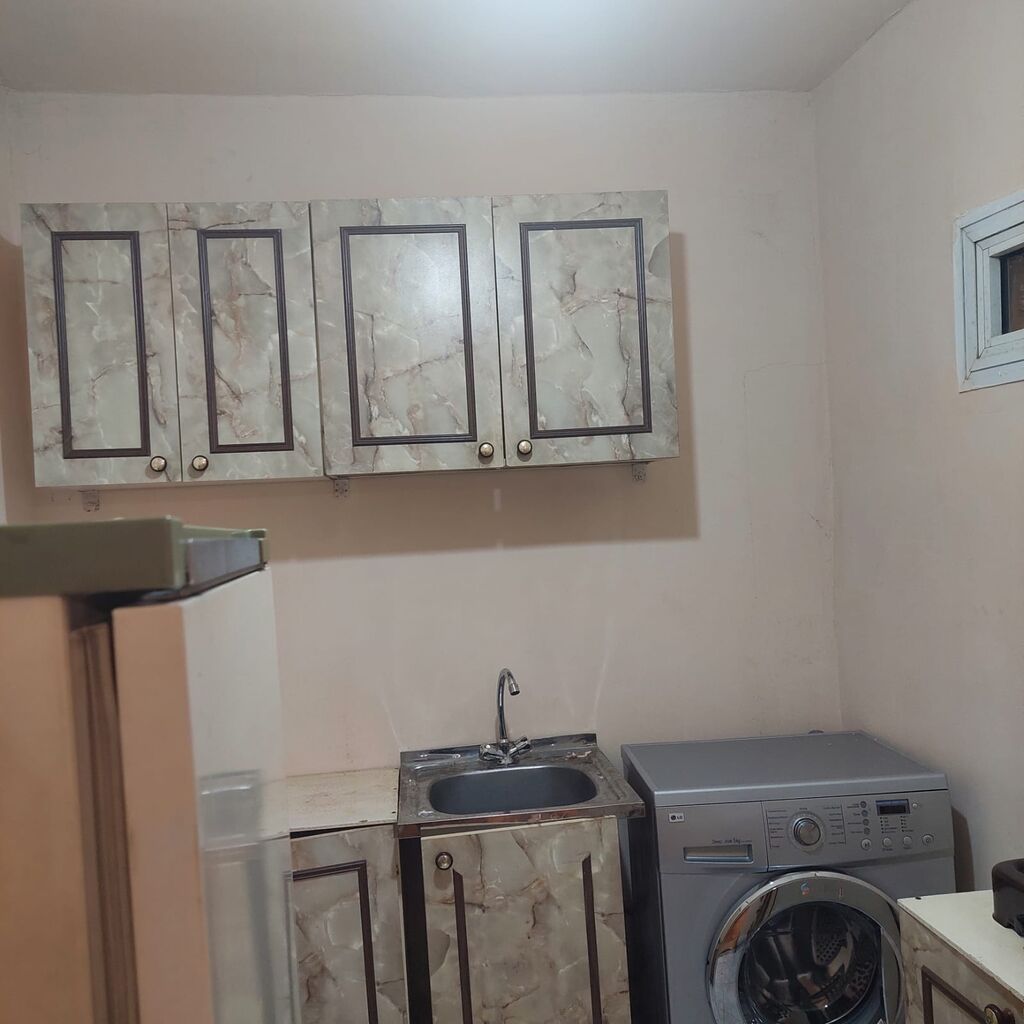 Kirayə üçün həyət evi Ev Gəncədə, şəhərin mərkəzində Qala Hotelin — Daşınmaz əmlak, Gəncə (2)