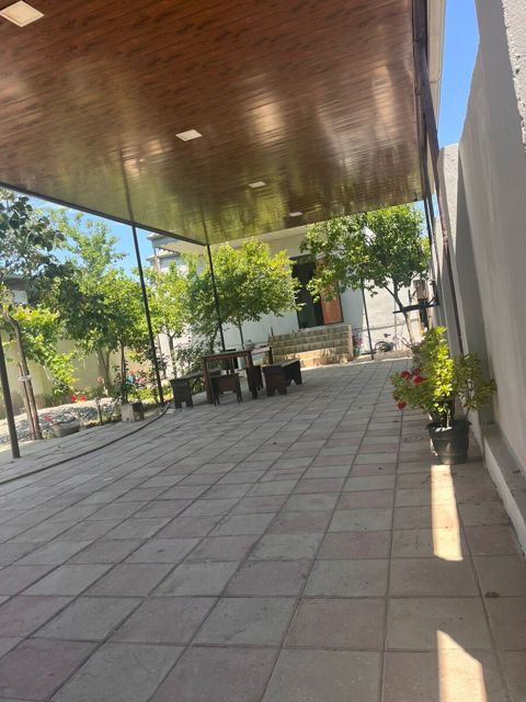 Həyət evi, Mərdəkan qəs — Bakı
