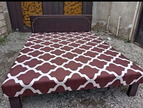 Təzə çarpayılar. 1 nəfərlik çarpayılar 60 manat. 2 nəfərlik taxt 110 — Digah