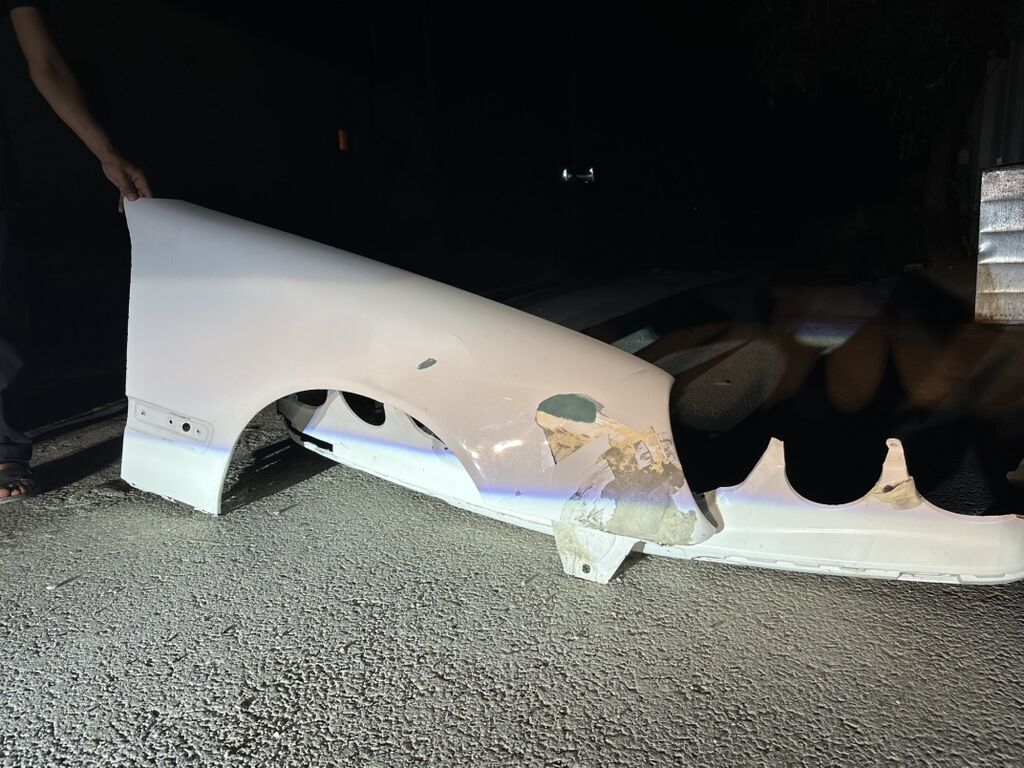 Məhsul: Avtomobil üçün ön bamper və sol ön qanad (aerodinamik bodykit — Ehtiyat hissələri, Güzdək