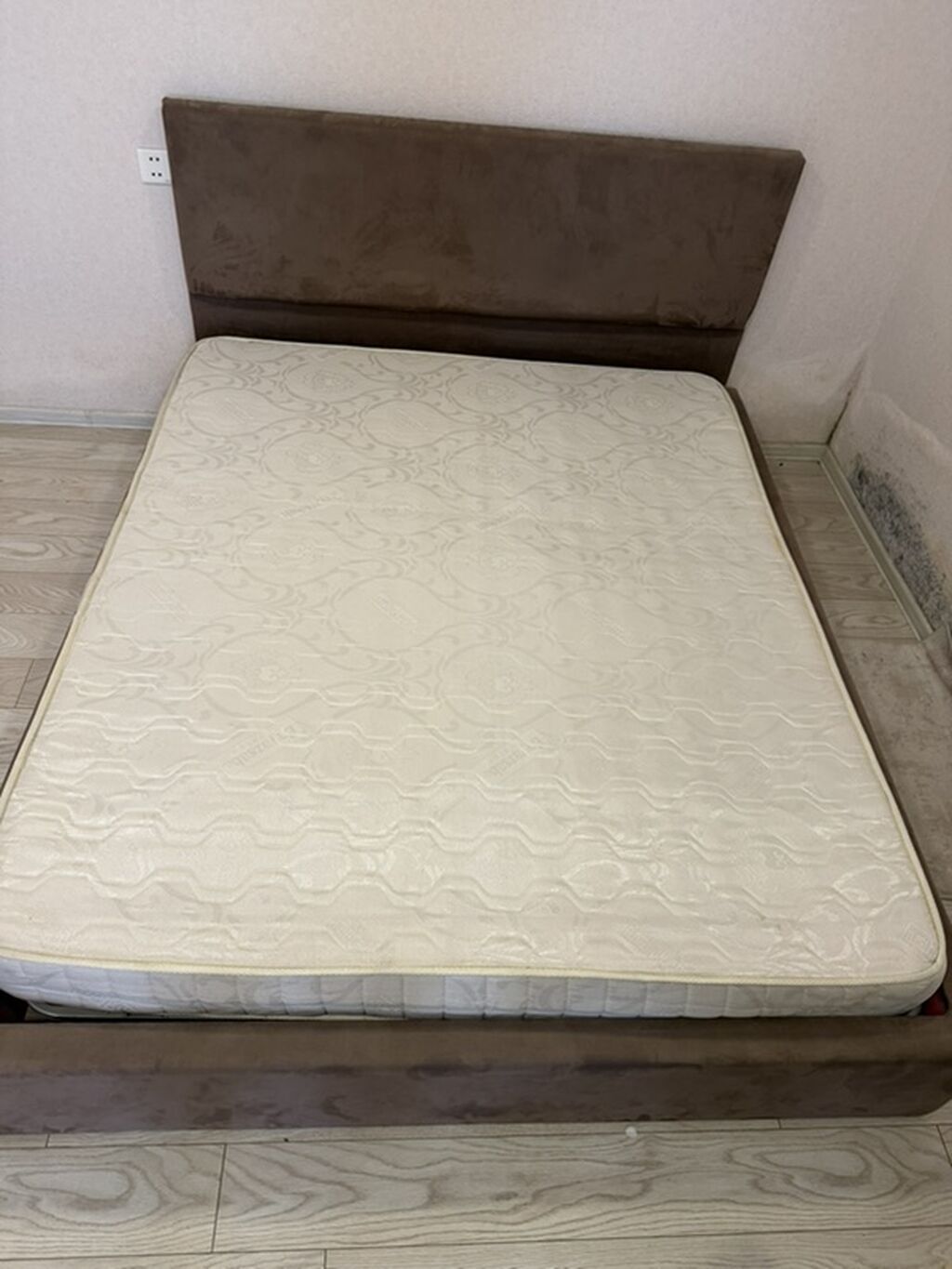 Mebel dəsti: ikinəfərlik çarpayı və döşək - Ölçü: təxmini 160×200 sm — Mebel, Bakı (2)