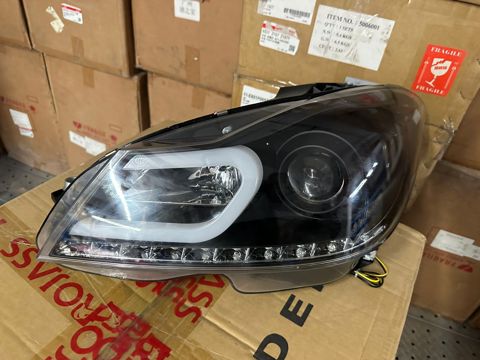 Mercedes W204 farası — Bakı