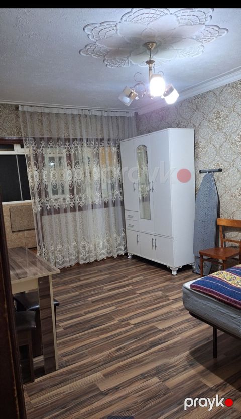 Kirayə üçün 2 otaqlı, təmirli və tam mebellə təchiz edilmiş mənzil