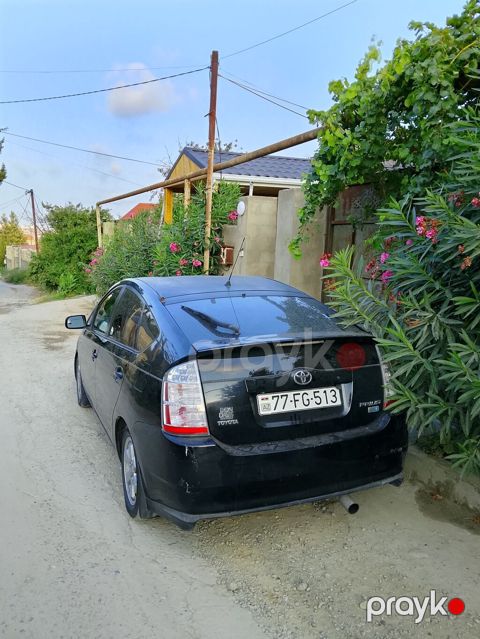 Toyota Prius, 2-ci nəsil, hibrid. - Kuzov: hetçbek, qara rəng - Güc