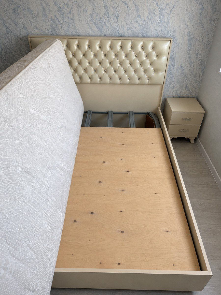 Yataq otağı mebeli — Mallar, Bakı (2)