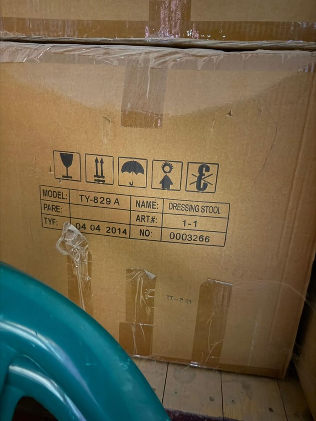 Klassik üslubda qonaq otağı mebel dəsti istifade olunmayib yalniz taxt — Mebel, Bakı (10)