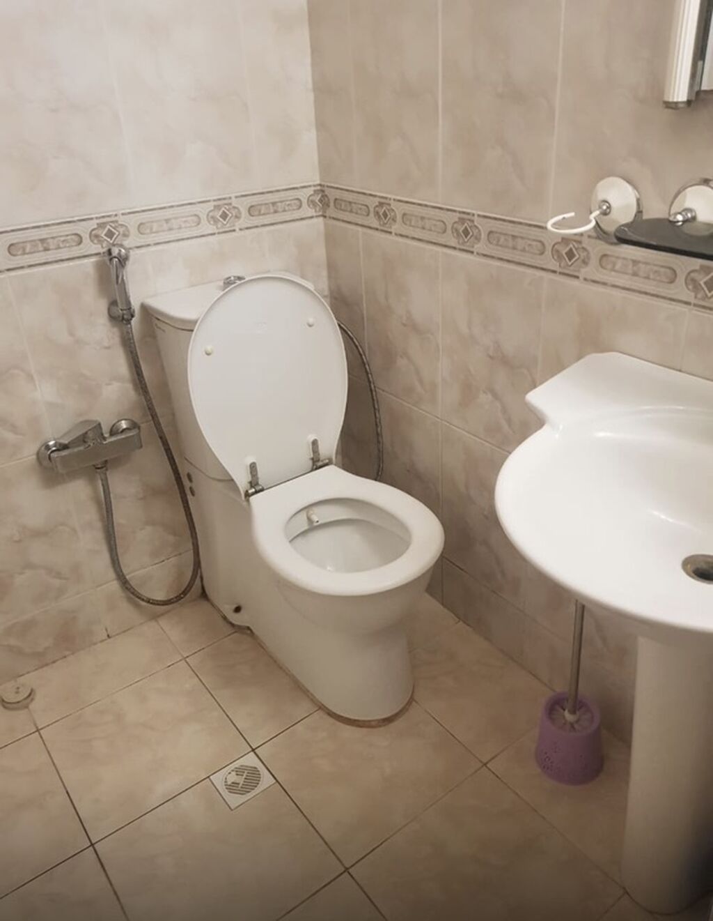 Metroya 5 dq lik mesafede qiz telebe otaq yoldasi axtarilir komunal — Daşınmaz əmlak, Bakı (5)