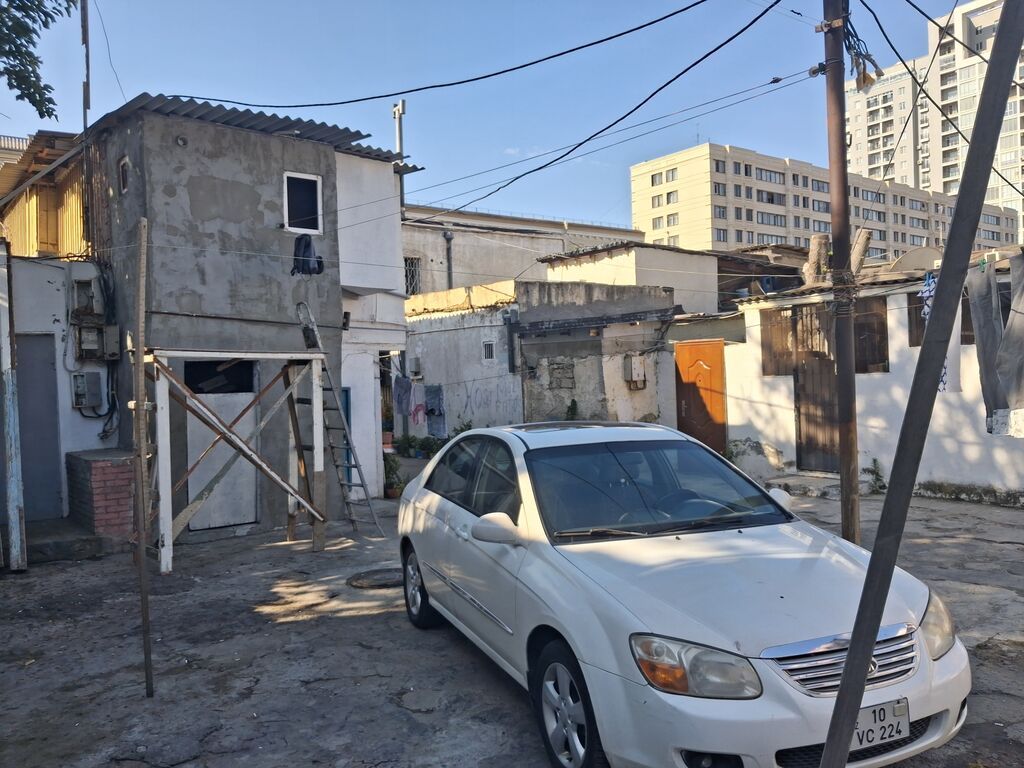 Ev 28 mayda Semed Vurgun parkinin arxasinda yerlewir.Metroya 5.7 — Daşınmaz əmlak, Bakı (2)