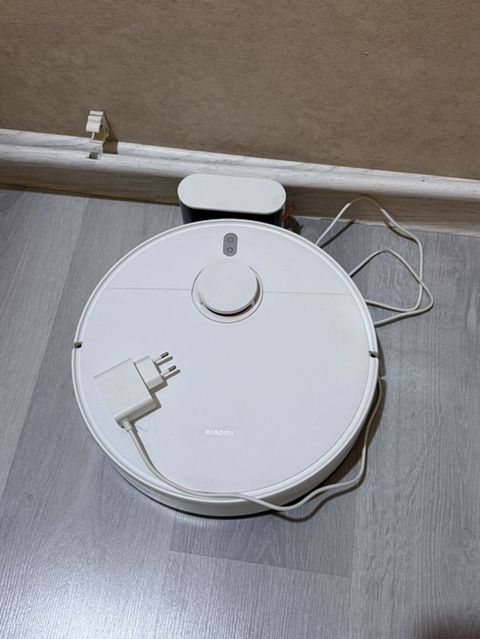 Xiaomi robot tozsoran (ağıllı təmizlik robotu) Cəmi 1 aydır istifadə — Bakı