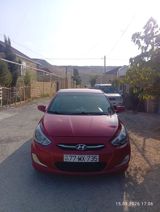 Hyundai Accent sedan – qırmızı rəng - Kuzov: 4 qapılı sedan, parlaq — Cars