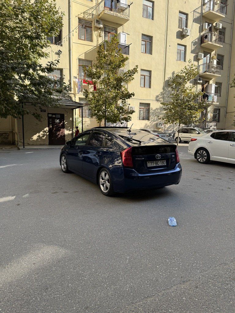 Toyota Prius, 1.8 L, 1.3 kWh, 2010 il, 236 917 km — Avtomobillər, Bakı (7)