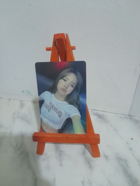 Məhsul: K-pop fotokartı – Lisa nadir tapılan photo karttir cəmi 2 azn — Masazır