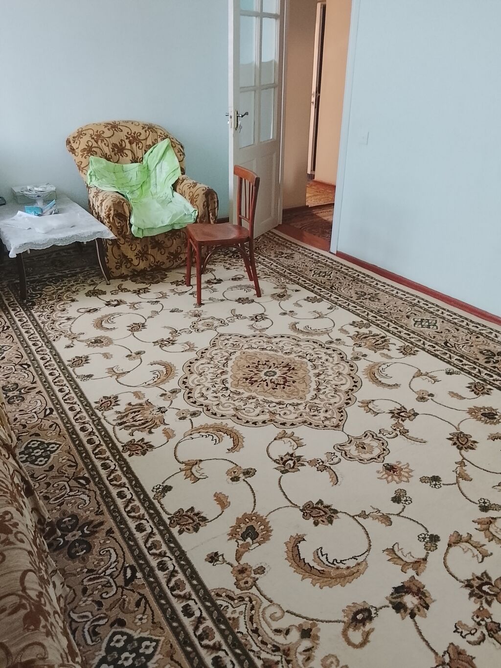 Otaqlar: İşıqlı yataq otağı (2 çarpayı), pərdə və xalça ilə — Daşınmaz əmlak, Digah (9)