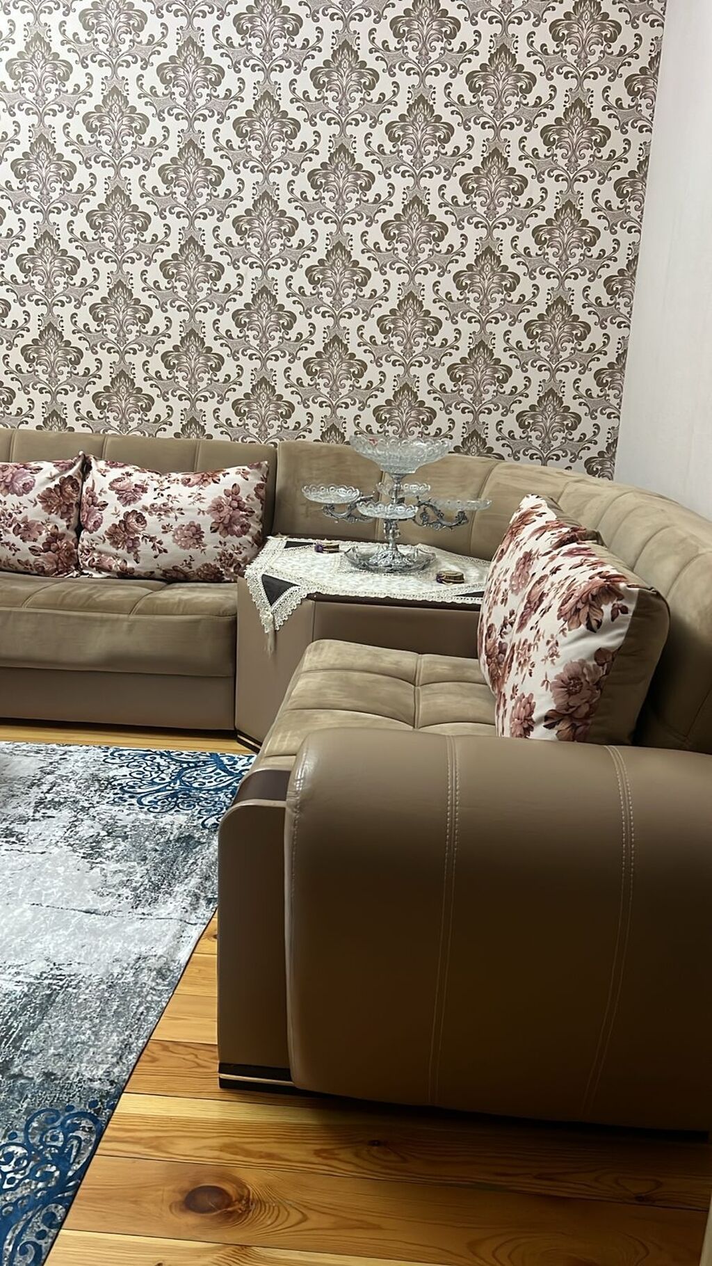 Künc divan Satılır 350₼ Heç bir problemi yoxdur Açılır baza var Ölçü — Mebel, Bakı (4)