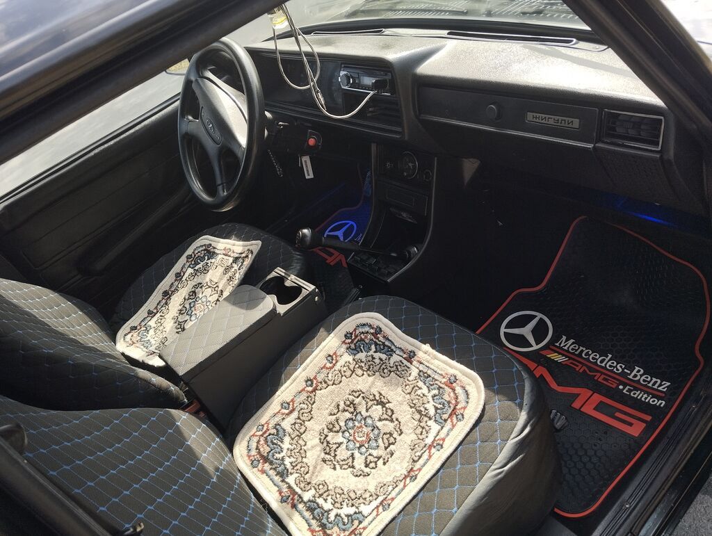 VAZ 2107 sedan – qara rəng, 4 qapı, arxa ötürücülü. Xüsusiyyətlər və — Avto, Qax (4)