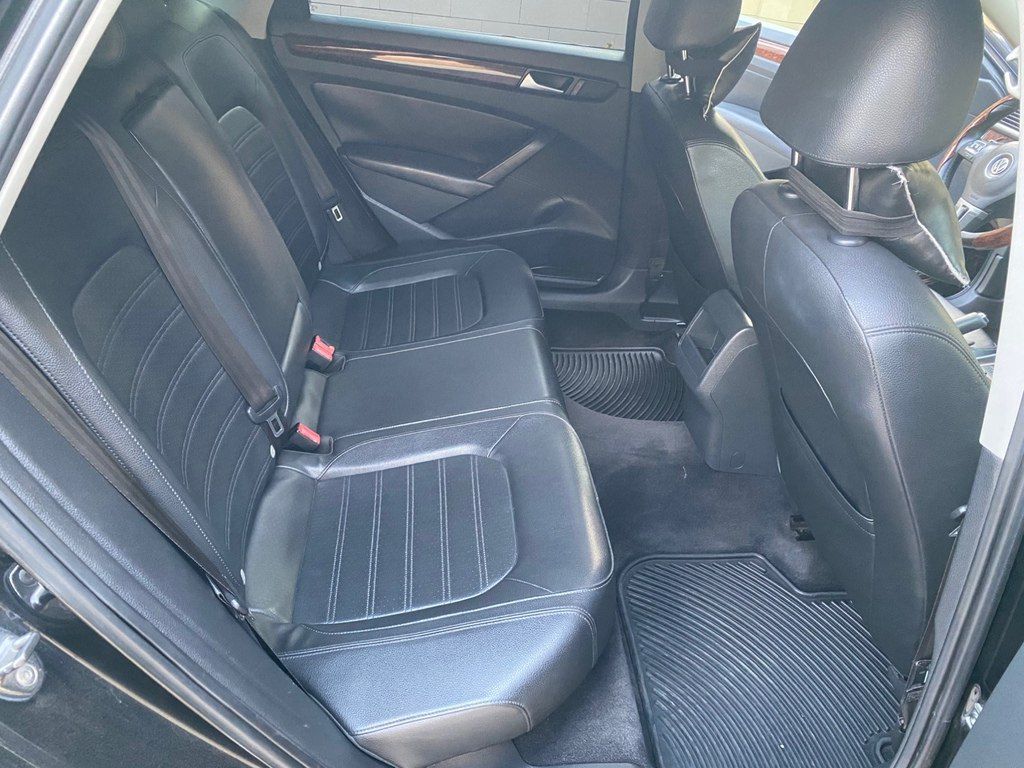 Volkswagen Passat, 2.5 L, 2012 il, 261 000 km — Avtomobillər, Zaqatala (11)