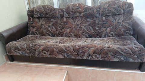 Divan acilandi 45 manat Gence — Gəncə