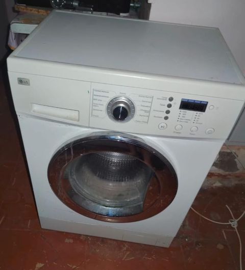 Lg 6kq.liq paltaryuyan 200 Azn. Unvan Qarachuxur. Shirin x. 7624 — Bakı