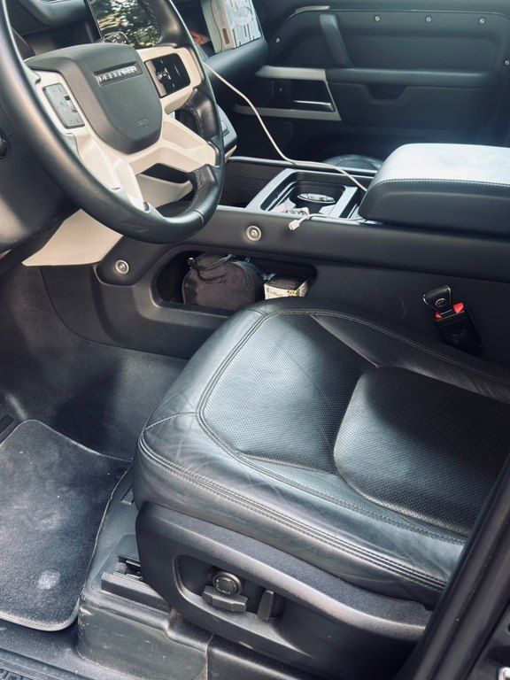 Land Rover Defender, 3.0 L, 2023 il, 33 000 km — Avtomobillər, Bakı (4)