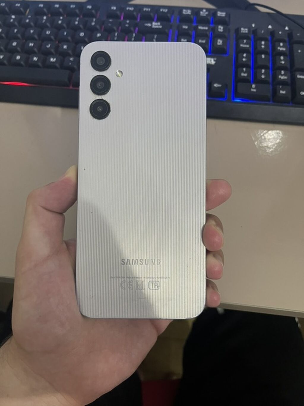Samsung Galaxy A24 4G, 128 GB, rəng - Gümüşü, Barmaq izi — Samsung, Pirəkəşkül (4)