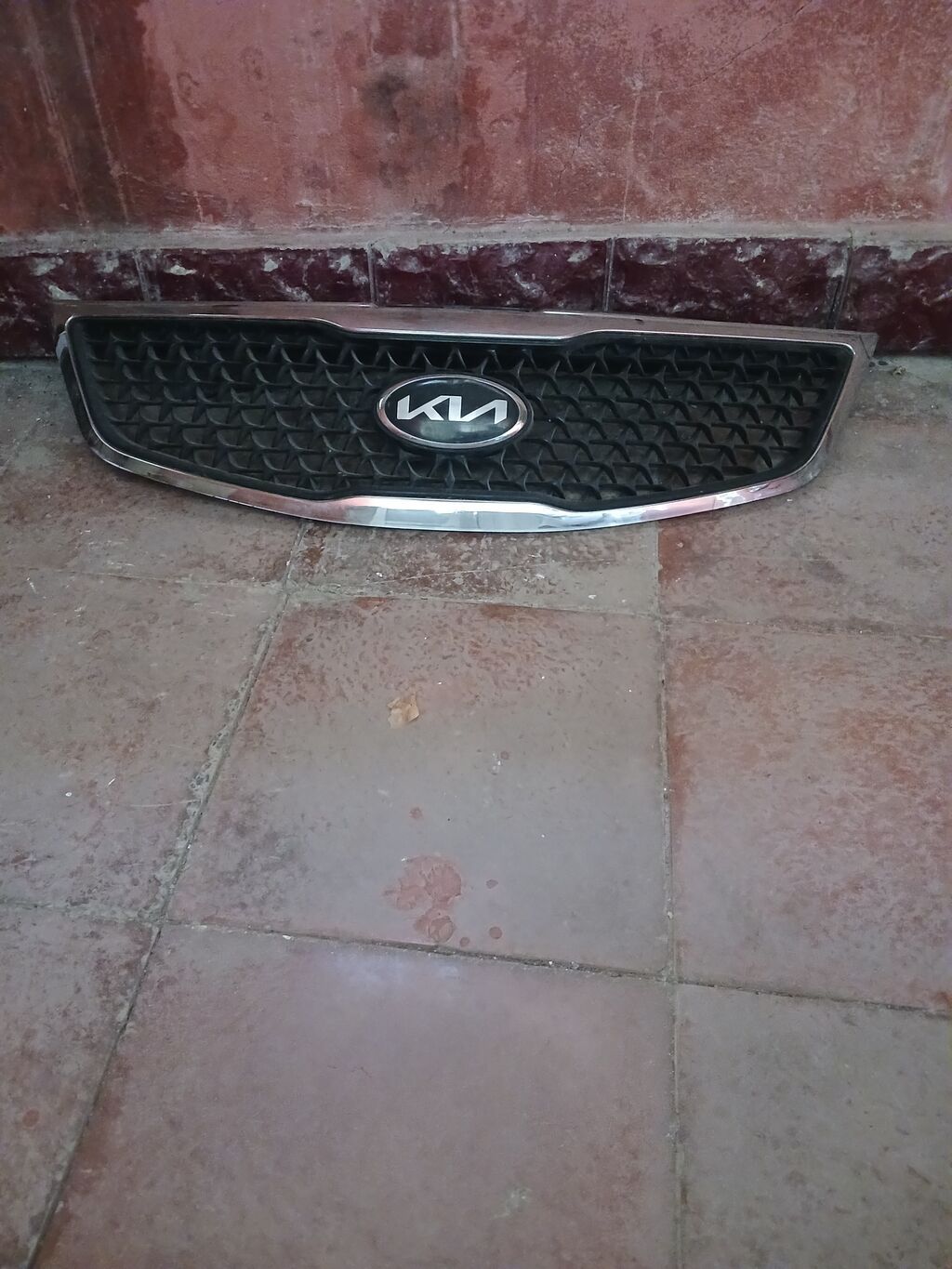 KIA ön radiator barmaqlığı (nöqtəli “piano” naxışlı, xrom haşiyəli) — Ehtiyat hissələri, Bakı (2)