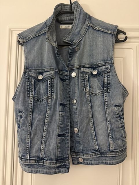 Mango Original Jeans markalı cins jilet. Razmer S - Material: 100% — Bakı
