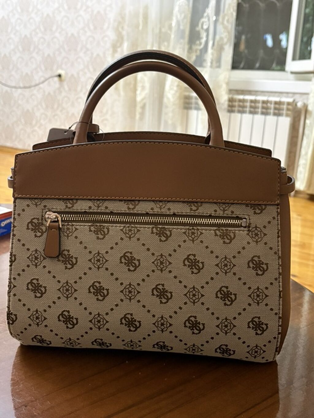 Guess qadın çantası - Model: Top-handle çanta, çıxarıla bilən uzun — Çantalar, Sumqayıt (3)