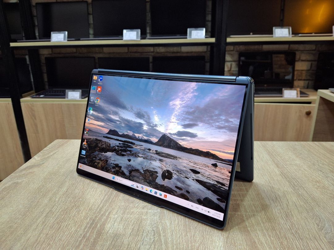 Lenovo Yoga Book 9 Ultra 7 32GB RAM 2x 2.8K — Elektronika, Bakı (6)