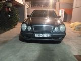 Mercedes E 220, 2.2 L, 1999 il, 605 796 km — Автомобили