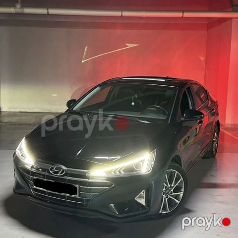 Hyundai Elantra: 2 l 2019 il Sedan