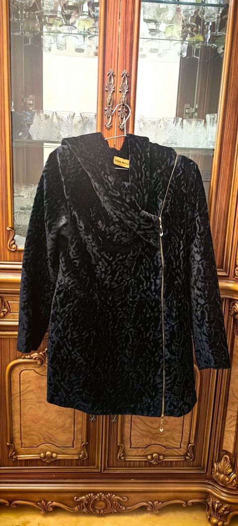 Qadın qış palto/şuba – Club Riona - Rəng: qara - Material: qıvrım — Bakı