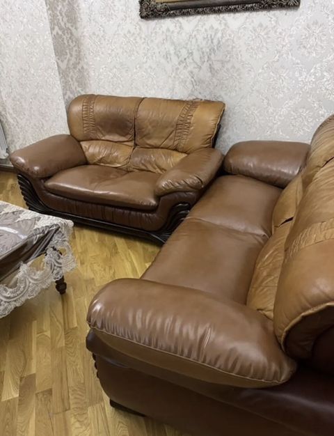 Qəhvəyi rəngli dəri yumşaq mebel dəsti - Tərkib: 2 yerlik və 3 yerlik — Bakı