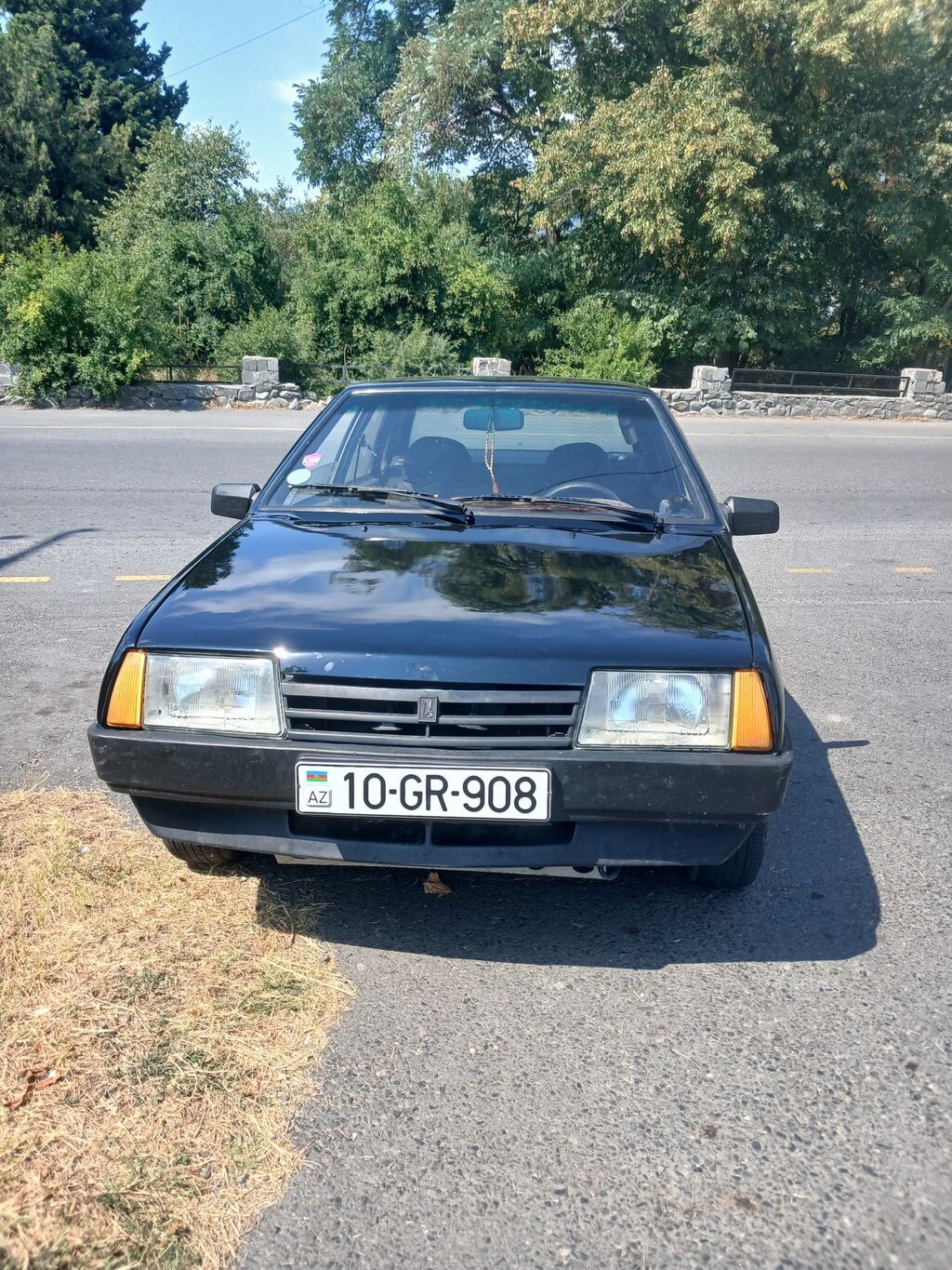 Lada Samara (VAZ 21099) – sedan, qara rəng. Xüsusiyyətlər: - Kuzov: 4 — Avto, Qax (4)