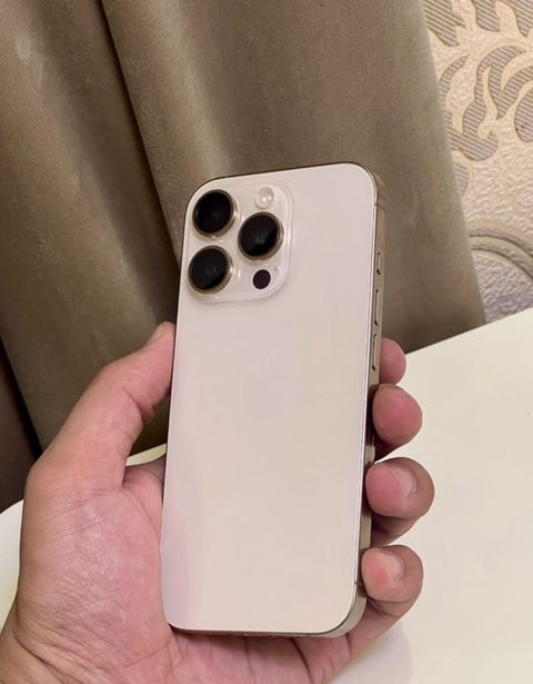 IPhone 16 Pro, 128 GB, Desert Titanium, Face ID — Gəncə
