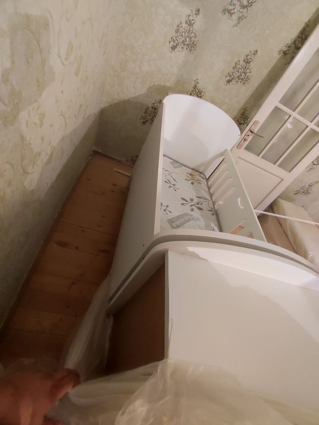 Uşaq beşiyi – yan dolablı və aşağı çekmecəli model - Rəng: ağ və — Mebel, Digah (3)
